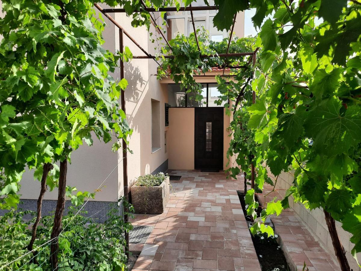 Apartman Laura M ヴォディツェ エクステリア 写真