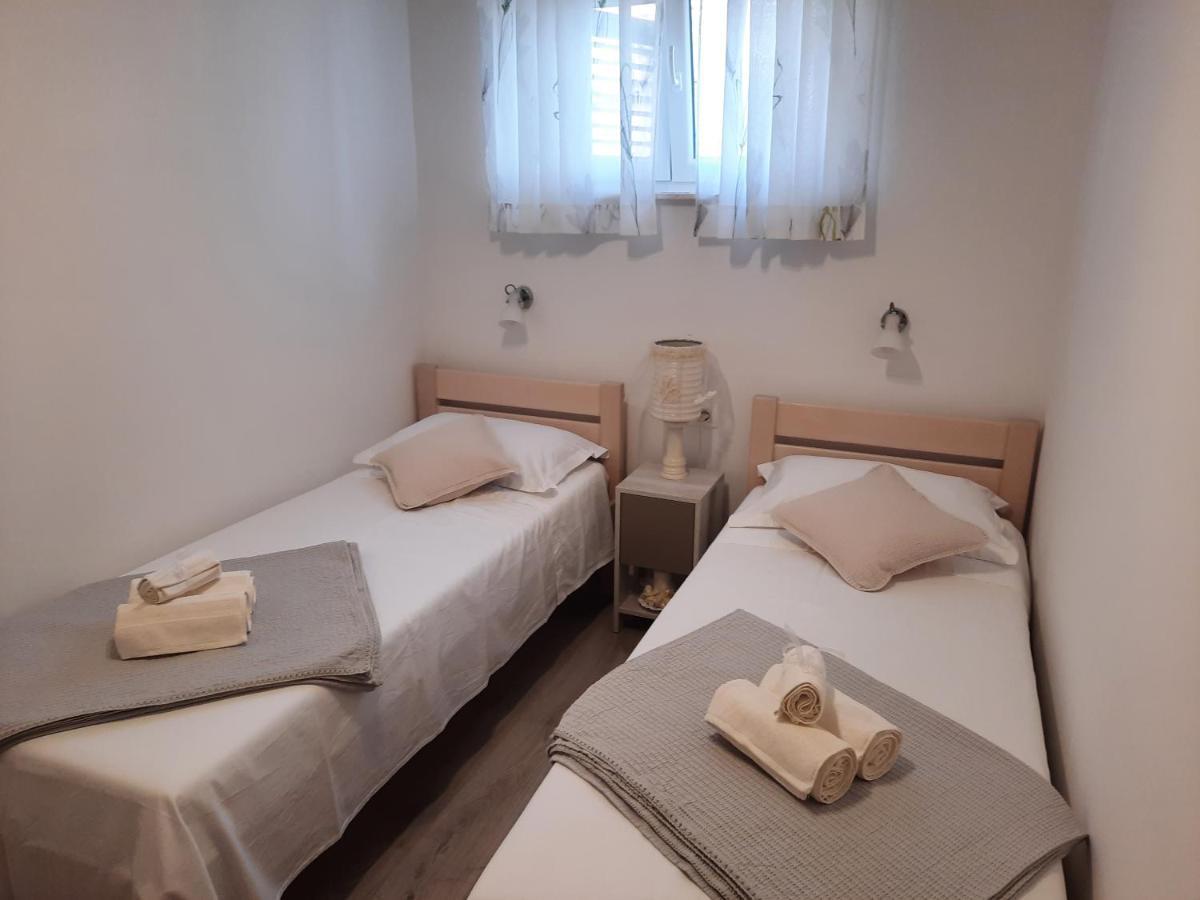 Apartman Laura M ヴォディツェ エクステリア 写真